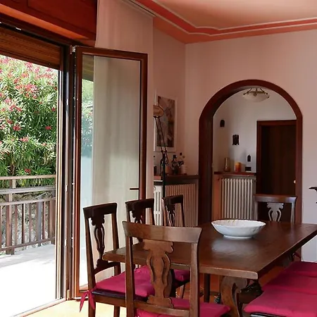 Villa Casa Pescarino Con Vista E Idromassaggio Oliveto Lario